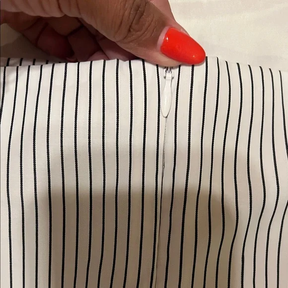 Lea & Viola Black and White Striped Off-Shoulder Blouse - Picture 9 of 10